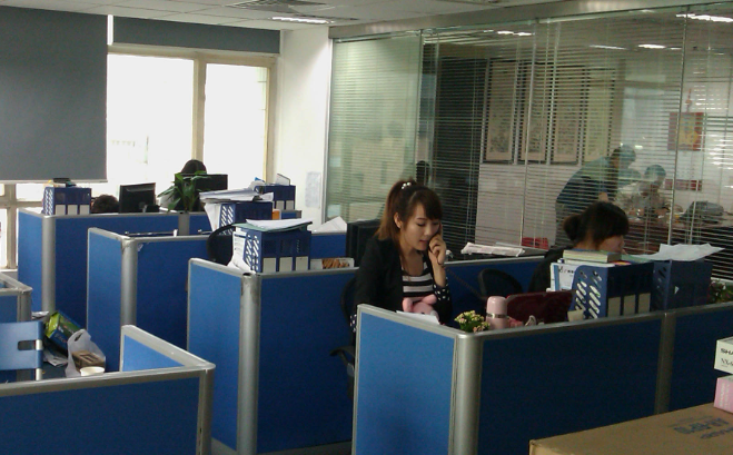 常用园林植物习性速查：查植物网教你识别耐阴与喜阳品种